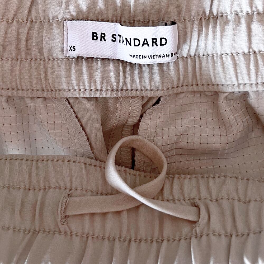 Banana Republic Standard Flyweight Cargo Jogger Pants XS in Salton Sea Cream - Picture 9 of 9